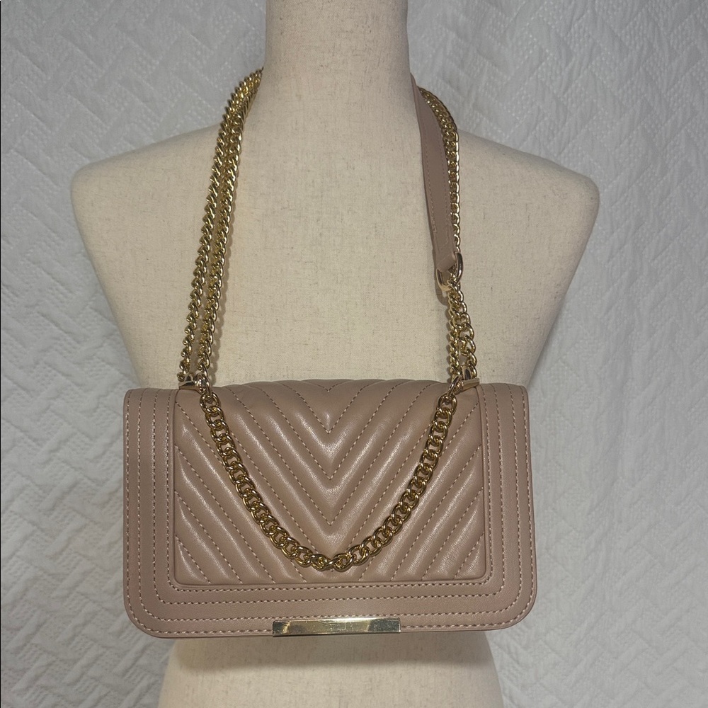 Chic Beige Quilted Shoulder Bag with Gold Chain Worn Once